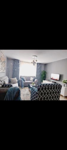 DLuxxe Serenity Home Stay-SILVER