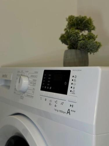 Lisbon Condo with Panoramic View Terrace Lisbon Condo with Panoramic View Terrace