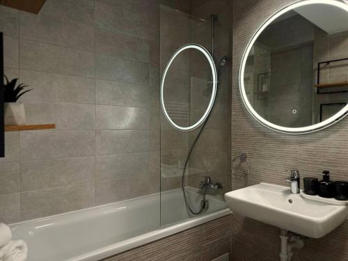 Lisbon Condo with Panoramic View Terrace Lisbon Condo with Panoramic View Terrace