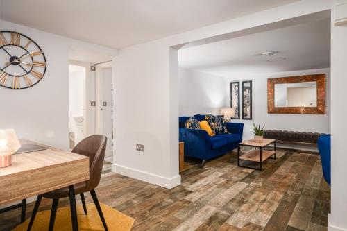 Coppergate Mews Apt 1 Stylish 2 bed 2 bath apartment private entrance Doncaster