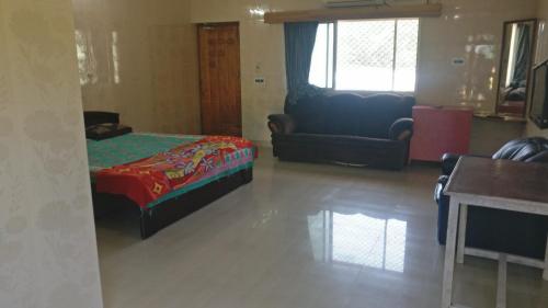 sridhar guest house 7010696049 mahabalipuram