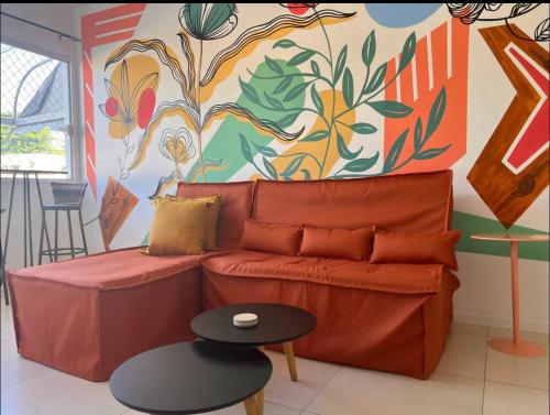 Artistic suite close to beach Rio Vermelho Central