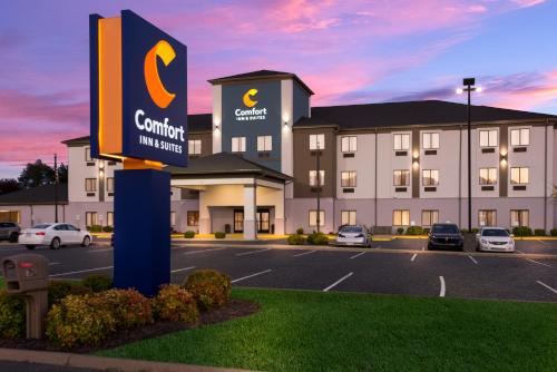 Comfort Inn & Suites Cave City