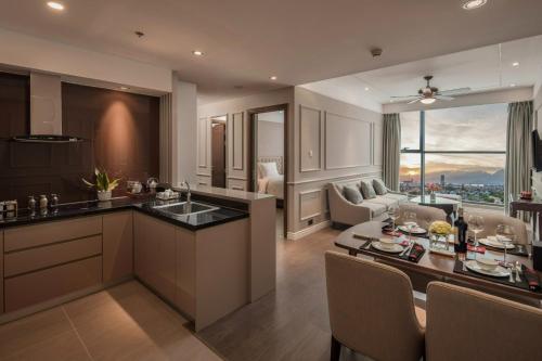 Apartment with Sea View image 7