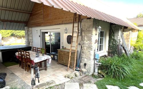 Зручності, Relais de Poste des Templiers in Іль-ле-Вілленой