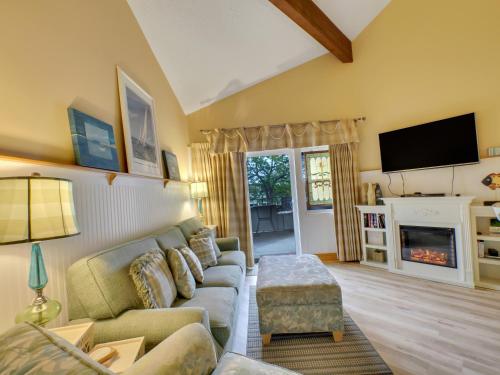 202 Pointes North Inn - image 13