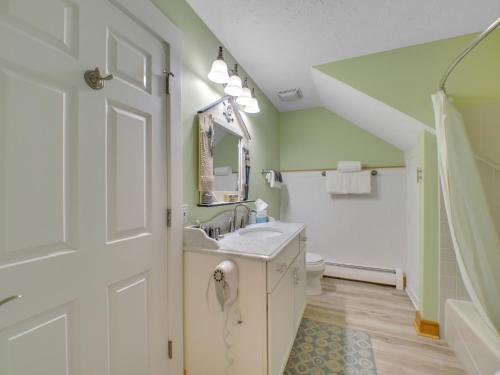 202 Pointes North Inn - image 9