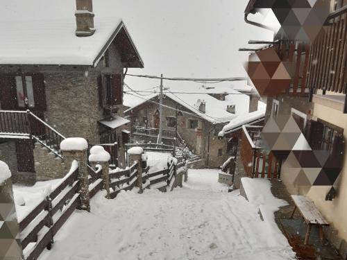  Sauze d´Oulx with garden, ciabot la garitüla in Sauze dʼOulx