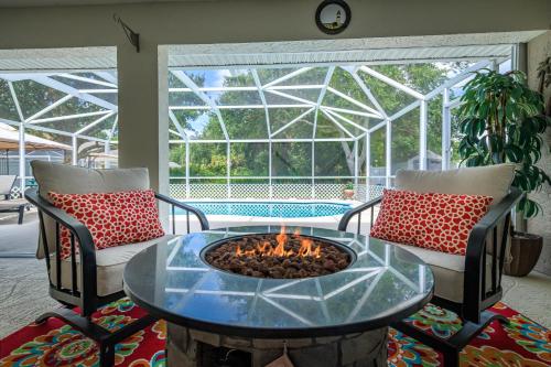 Peaceful Heated Pool Home For A Perfect Florida Retreat in ชาร์ลอต ฮาร์เบอร์