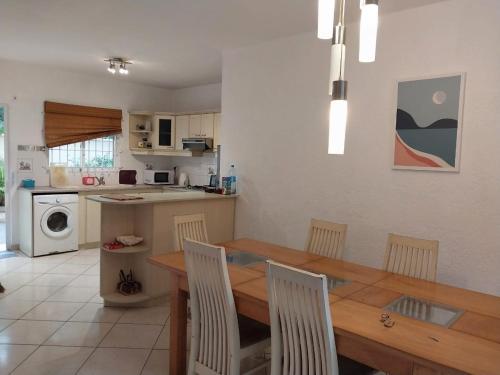 Flic en Flac, Les Orchidées, 3 bedroom ground floor apartment,