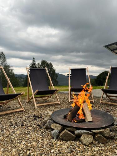 周邊環境, MoonLight in 斯拉夫西克