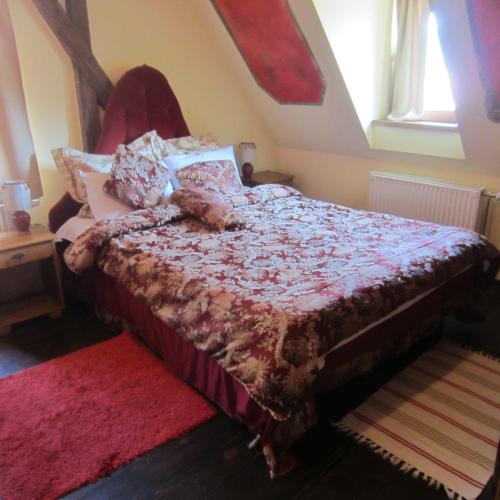 1 queen bed