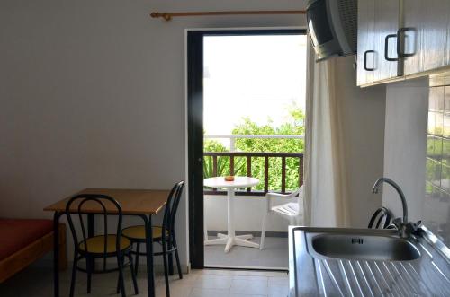 Hotel Thisvi - image 6