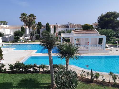 Son Xoriguer appartement calme, mer, piscines.Son Xoriguer quiet apartment, sea, swimming pools.