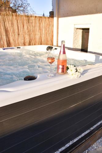 Maison au calme avec jacuzzi privatif gîte à louer Cambrai