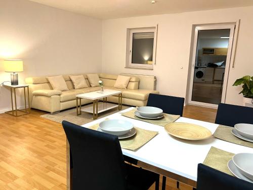 Moderne Ferienwohnung in Leimen mit Balkon, WeHome Komfort