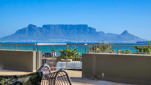 Infinity LG8 Beachfront Apartment, Блаубергстранд
