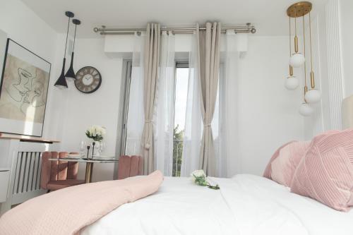 Paris' Premium Romantic Studio