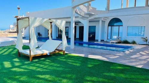 . Tortugas Bay, MX