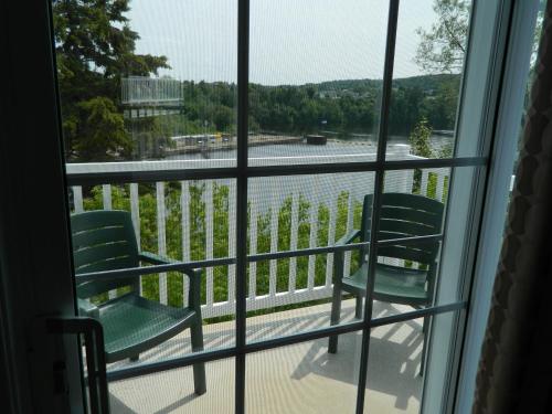 ทัศนียภาพ, Hilltop Motel & Restaurant in แกรนด์ฟอลล์ (นิวบรันสวิค)