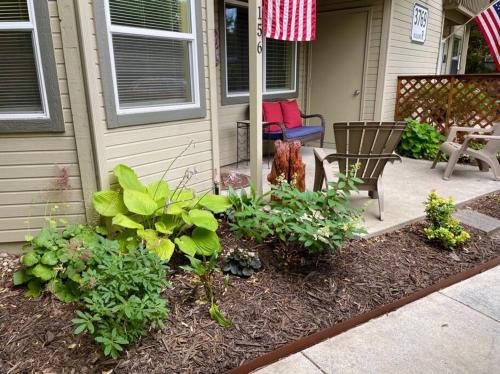 Hidden Gem in SE Boise with hot tub and wood burning fireplace