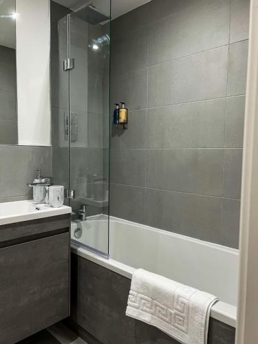 Elmardi Residence -Central 2-Bed Apartment, 10-Min Walk to City Centre, Birmingham (foto 5)