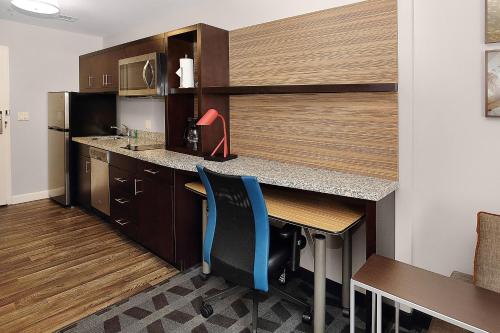 TownePlace Suites by Marriott Grove City Mercer/Outlets - 주방