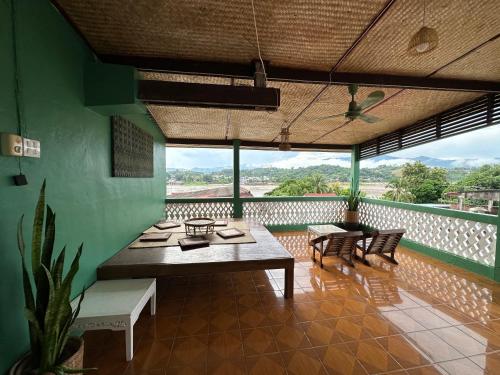 THADAN GUEST HOUSE in Houayxay