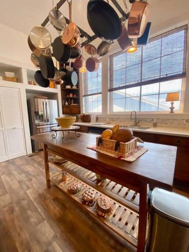 The Shopkeeper's Cottage ~ CHIC! in Amador City (CA)