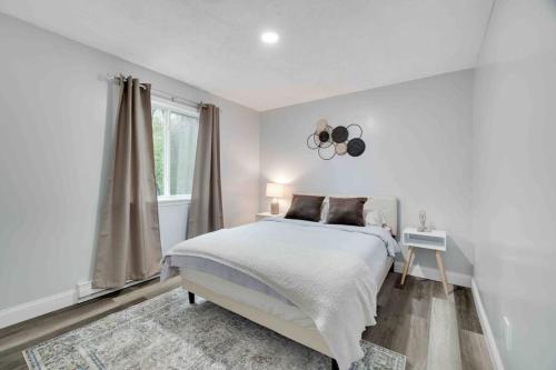 Cozy Spacious House *New*InTheCommunity+Fire Pit - image 13