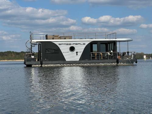 Houseboat on the Dahme, Wildau