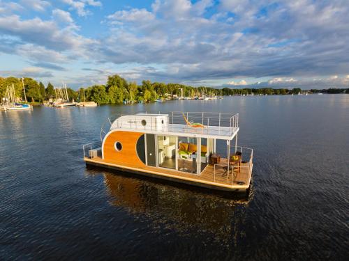 Houseboat on the Dahme