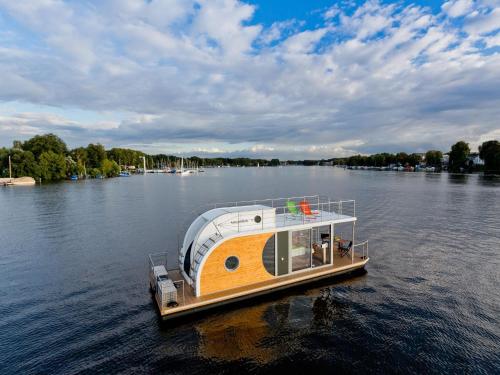 Houseboat on the Dahme