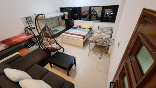 Room for 2 to 8 persons
