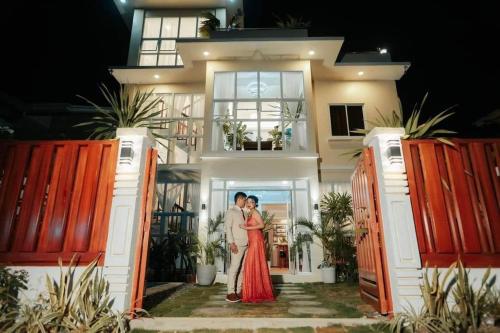 RICH-VANIA SUITES RICH-VANIA SUITES