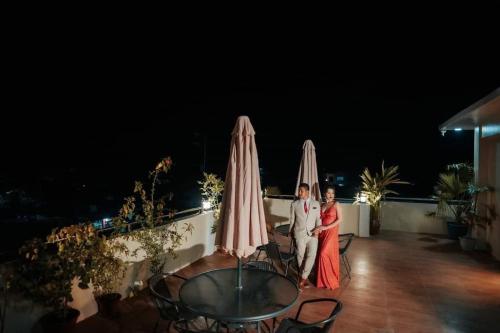 RICH-VANIA SUITES RICH-VANIA SUITES