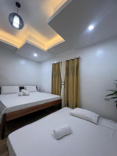 RICH-VANIA SUITES RICH-VANIA SUITES