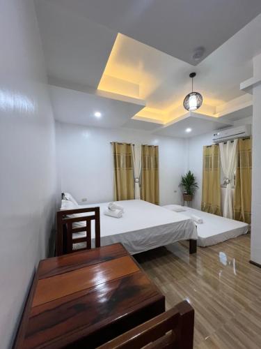 RICH-VANIA SUITES RICH-VANIA SUITES