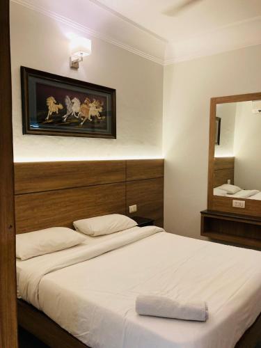 Hotel Aman Palace – Delhi, NY