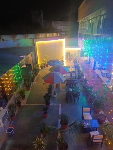 餐廳, 希達爾沙酒店(距泰姬陵600米) (HOTEL SIDHARTHA (600 meters from Taj Mahal)) in 阿格拉