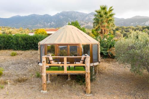 Villa Elia with pool, Yurt and sea views