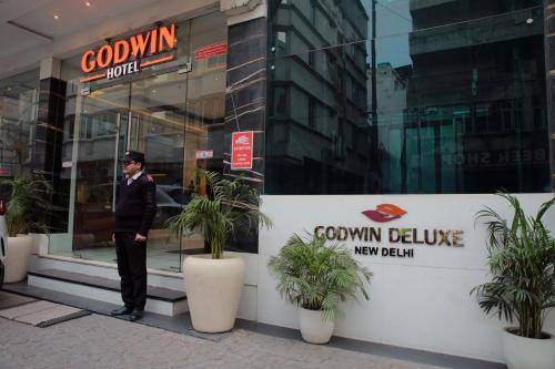 Hotel Godwin Deluxe -Near New Delhi Railway Station - Paharganj