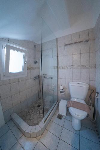 Superior Triple Room image 3