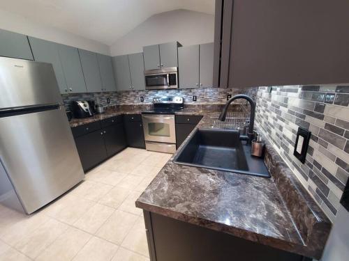 Modern 3 Bedroom Boro Home in Quiet Neighborhood in Murfreesboro, USA