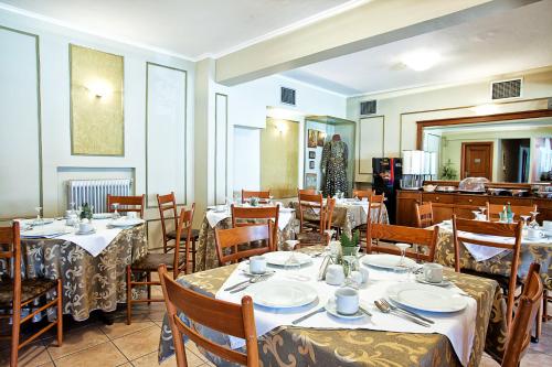 Anastassiou Hotel - image 10