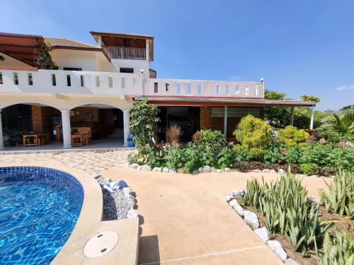 Bua Daeng Homestay Resort