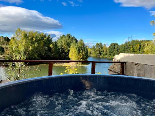 Les Terrasses de Bélarga - Maison d'hôtes - Piscine et Jacuzzi