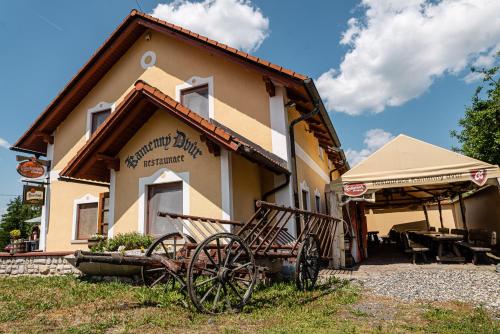Penzion a restaurace Kamenný Dvůr
