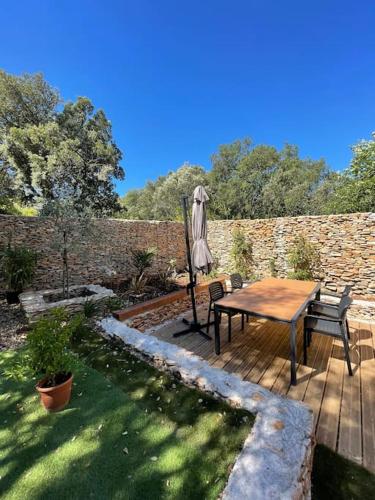 Bel appartement au cœur de la garrigue proche Uzes - Location saisonnière - Saint-Siffret