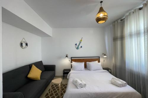 The Senseful Studio G Cribs